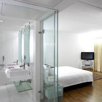 St Laurn Suites, Pune 3